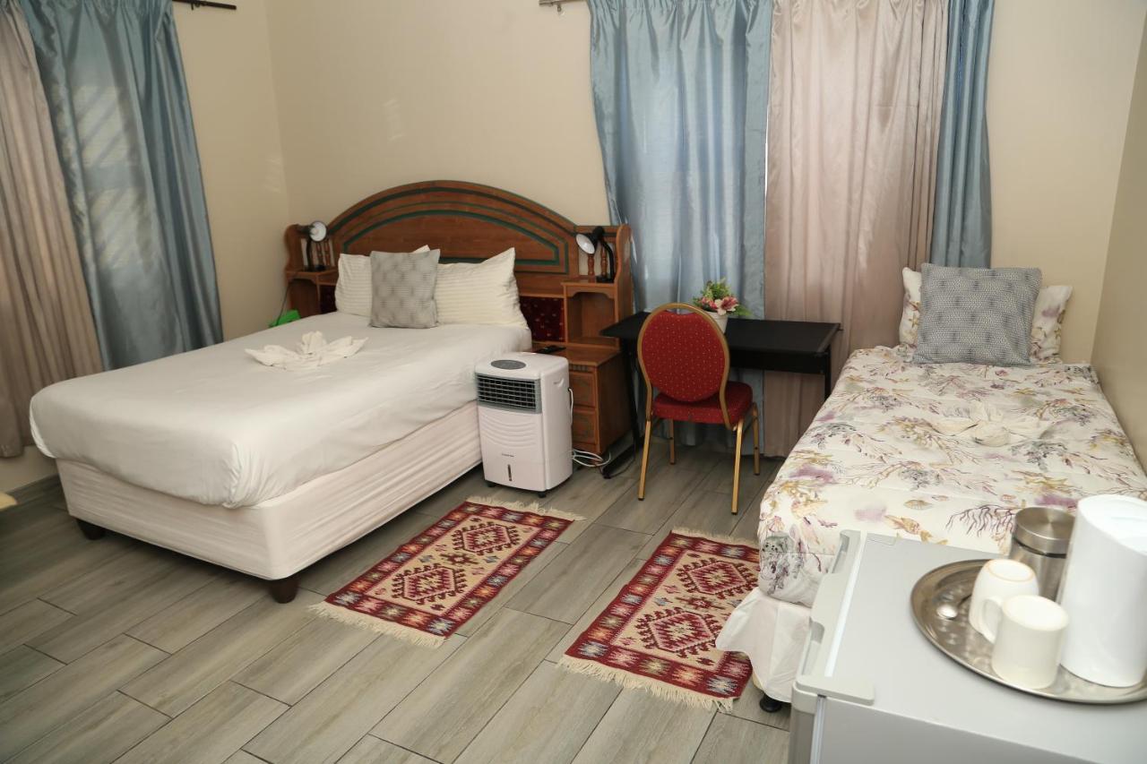 Coco Palm Bed & Breakfast Windhoek Eksteriør bilde