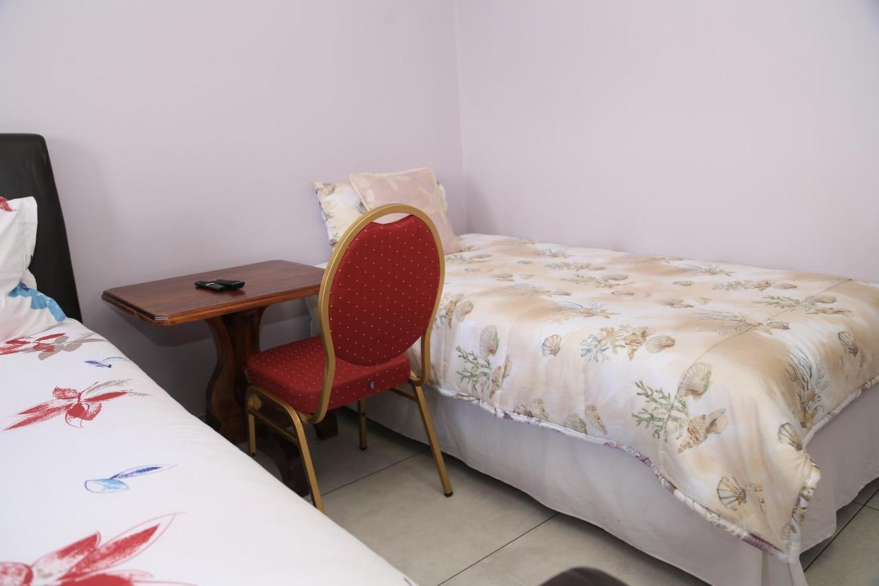Coco Palm Bed & Breakfast Windhoek Eksteriør bilde